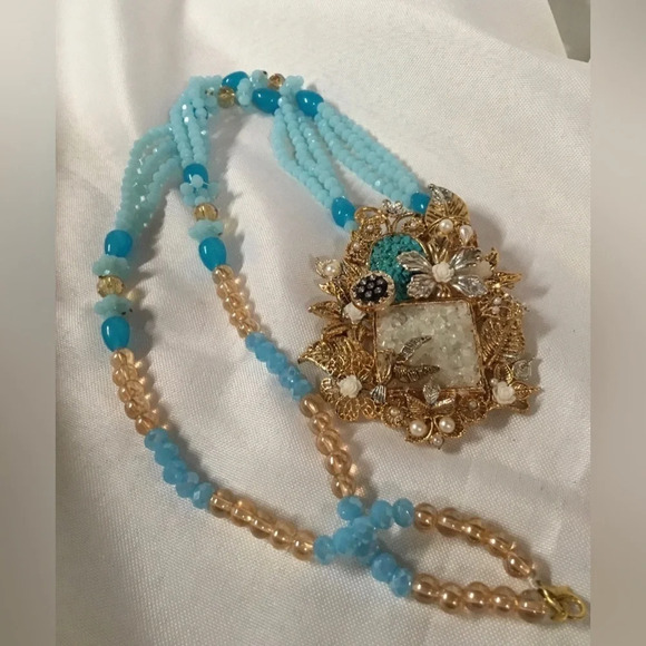 Turquoise, light blue,gold beaded strand & drusy stone pendant New